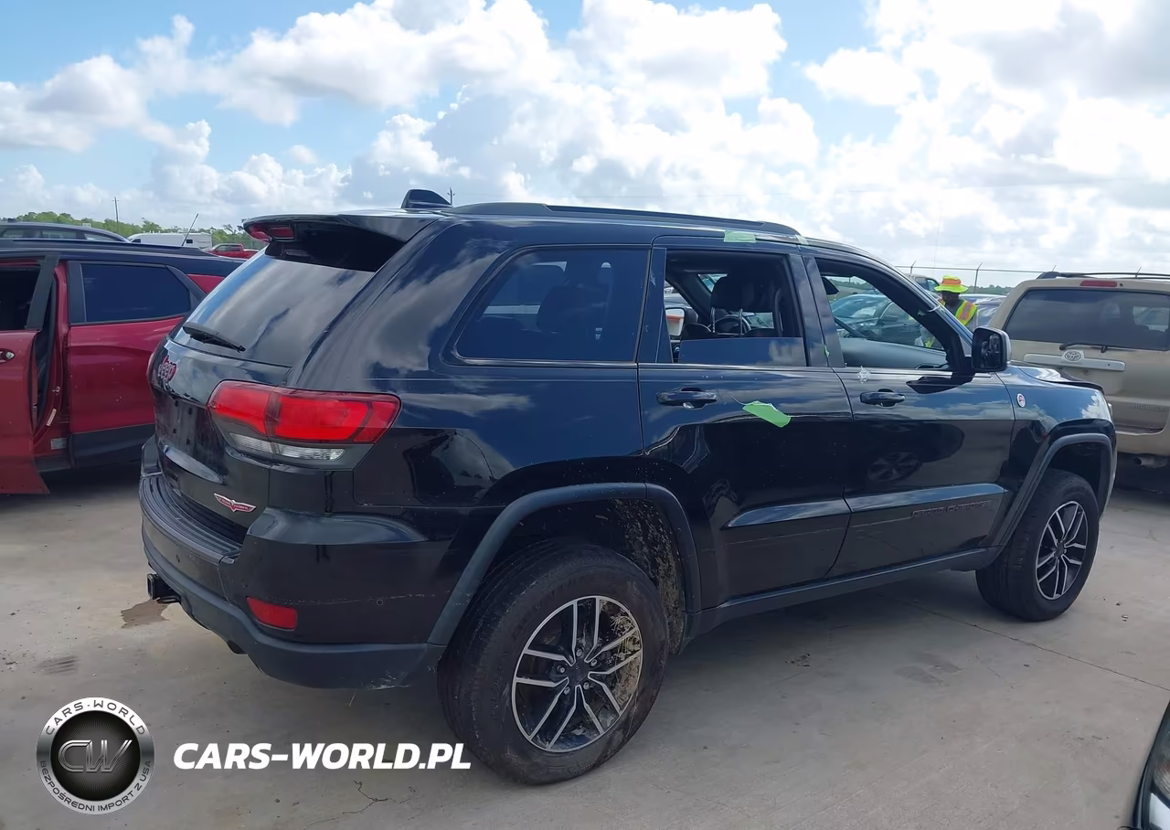 2020 Jeep Grand Cherokee Trailhawk 4X4 VIN:1C4RJFLG8LC207593 - 13