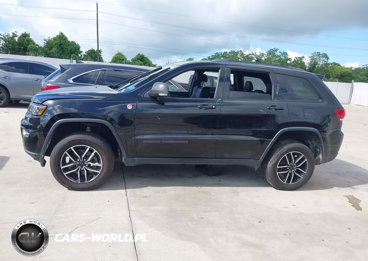2020 Jeep Grand Cherokee Trailhawk 4X4 VIN:1C4RJFLG8LC207593 - 14