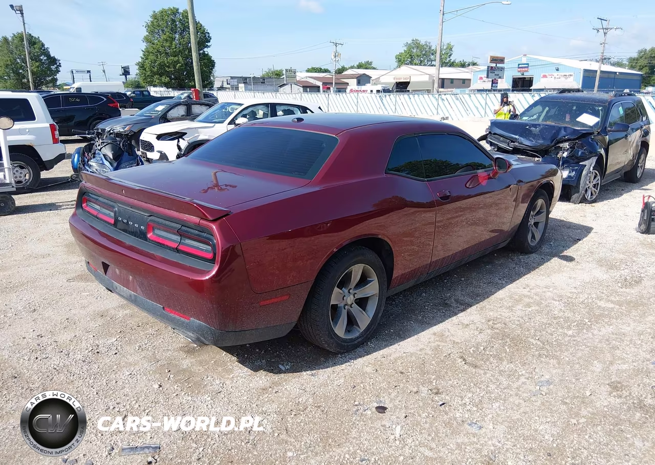 2019 Dodge Challenger Sxt VIN:2C3CDZAG0KH616396 - 4