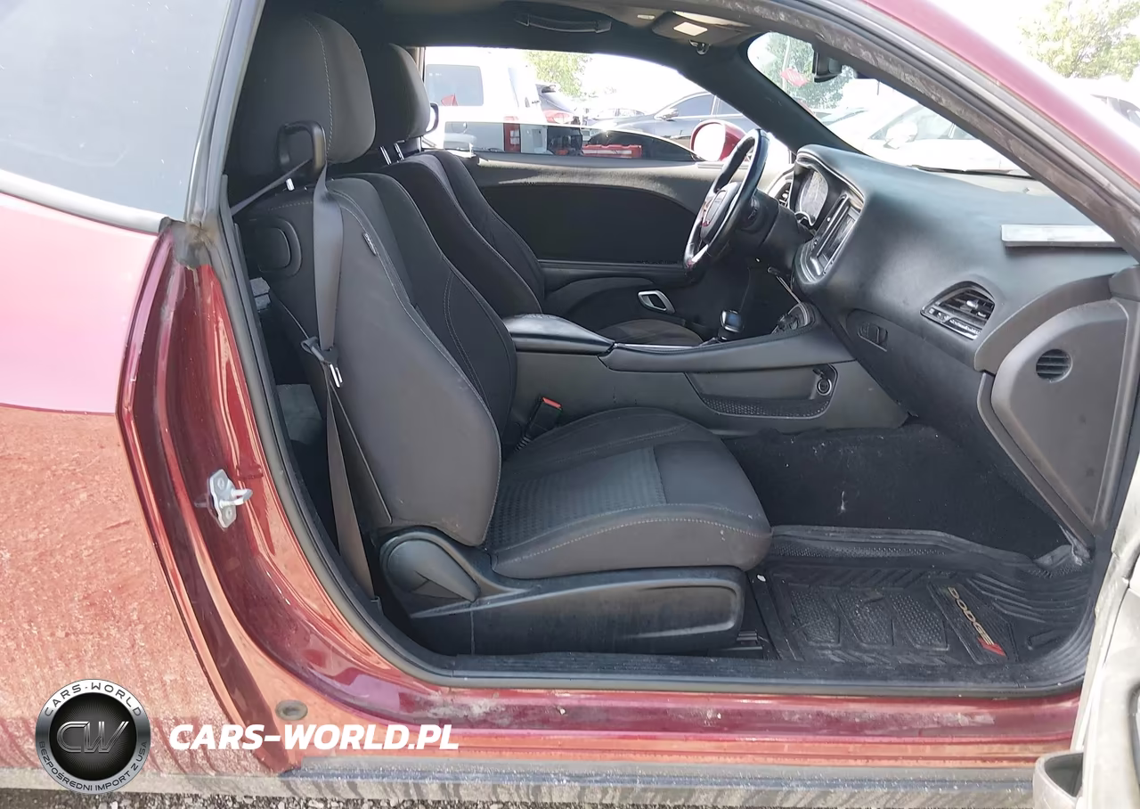 2019 Dodge Challenger Sxt VIN:2C3CDZAG0KH616396 - 5