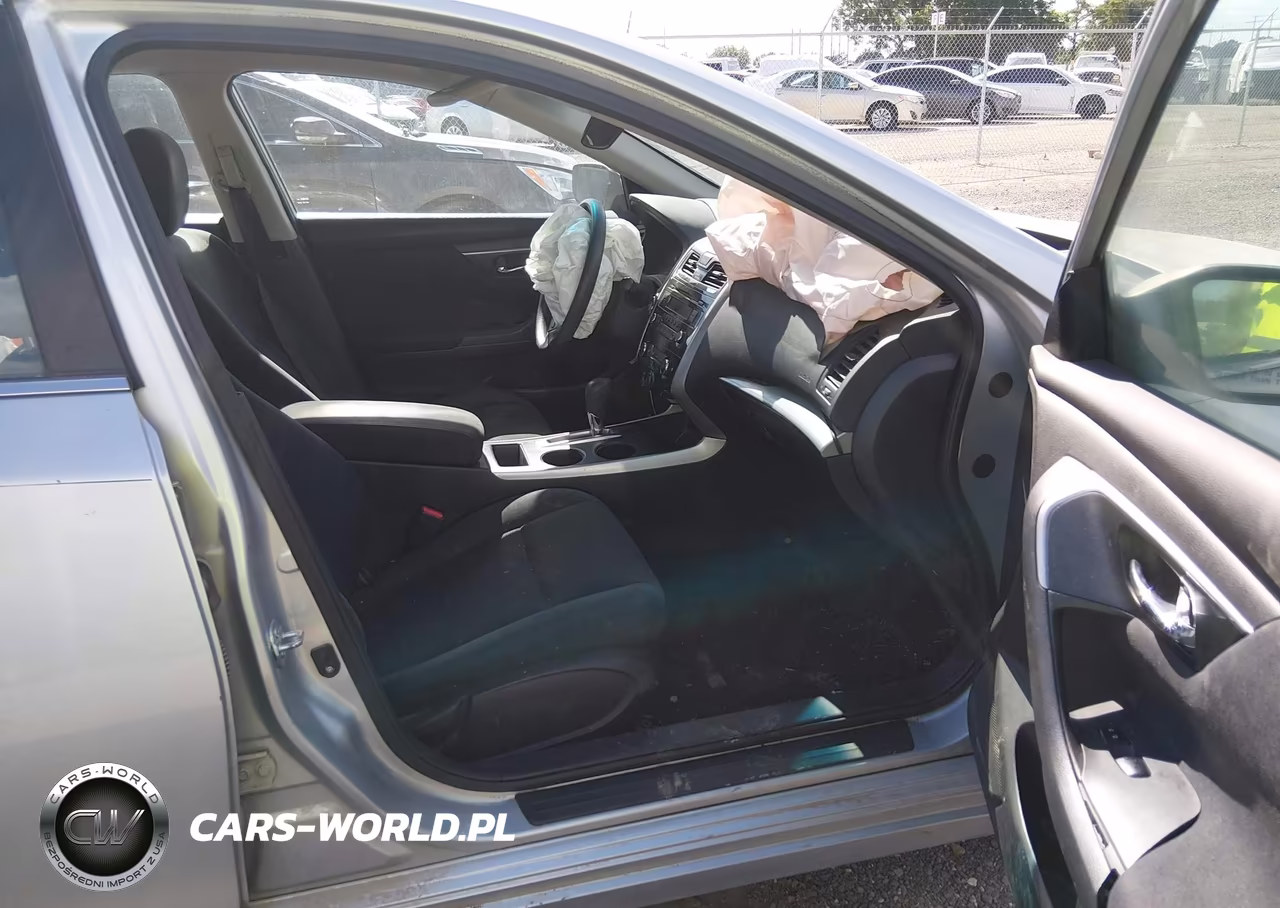 2015 Nissan Altima 2.5 S VIN:1N4AL3AP1FN305338 - 5