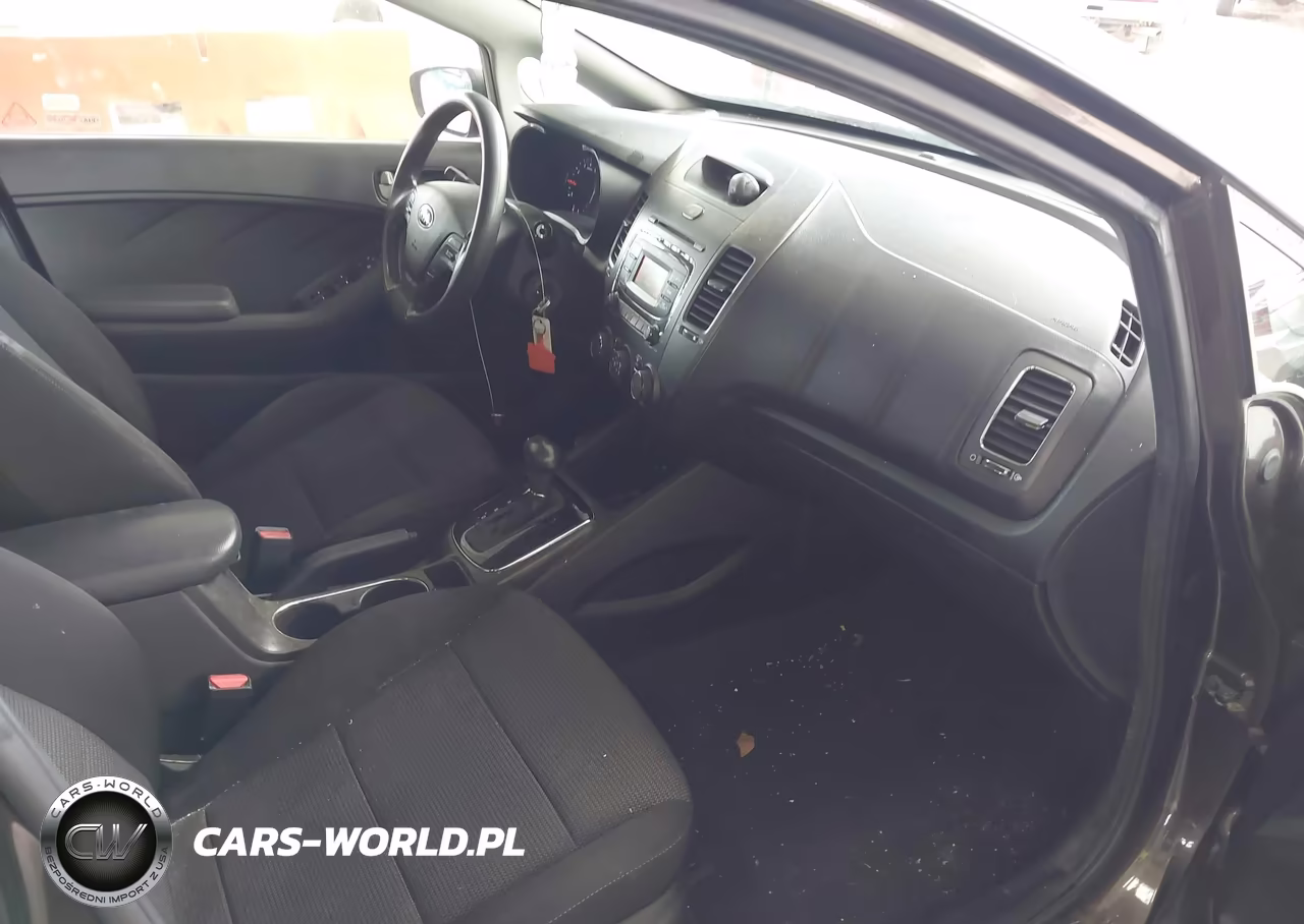 2017 Kia Forte Lx VIN:3KPFK4A75HE115493 - 5