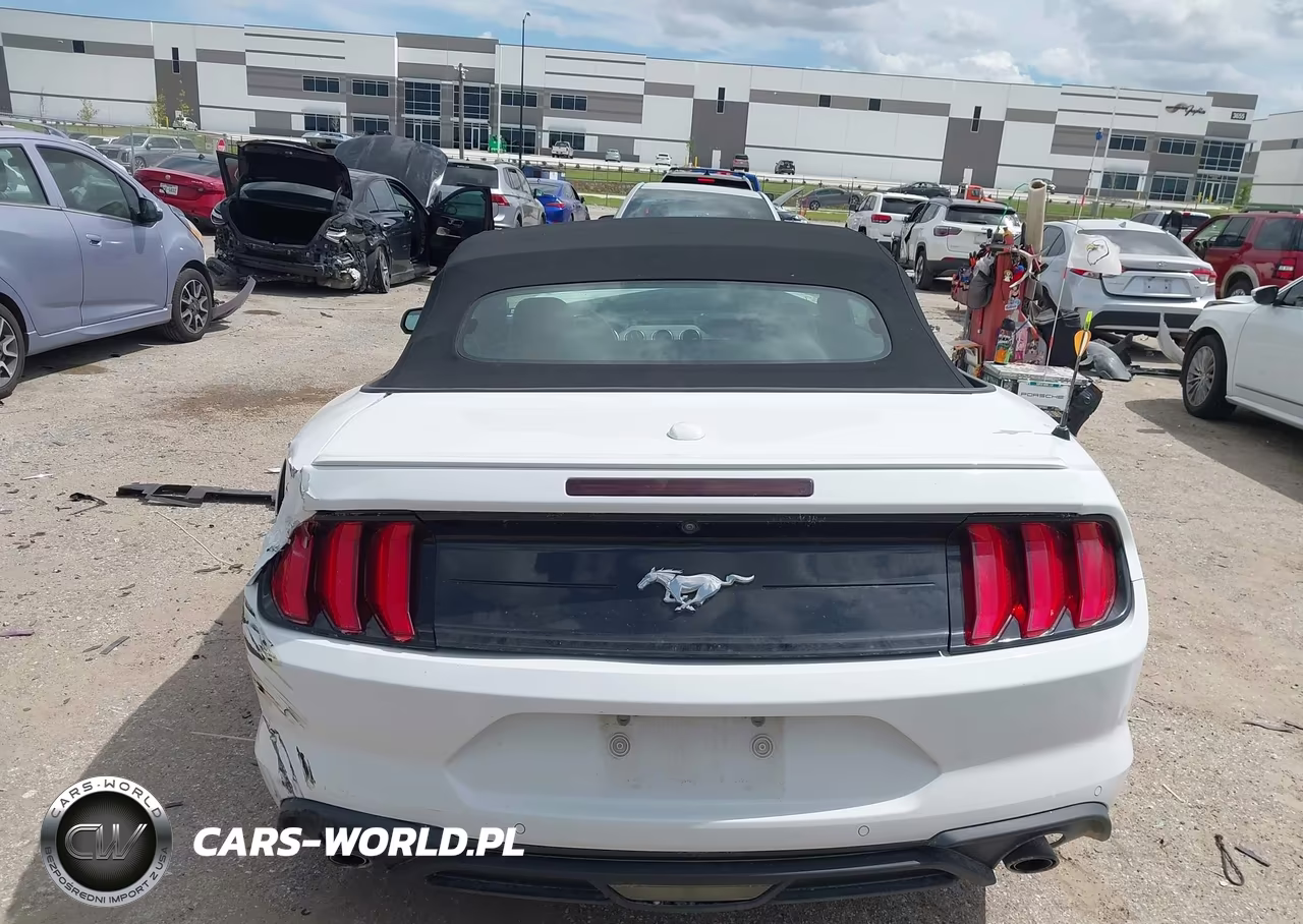2022 Ford Mustang Ecoboost Premium VIN:1FATP8UH8N5103075 - 16
