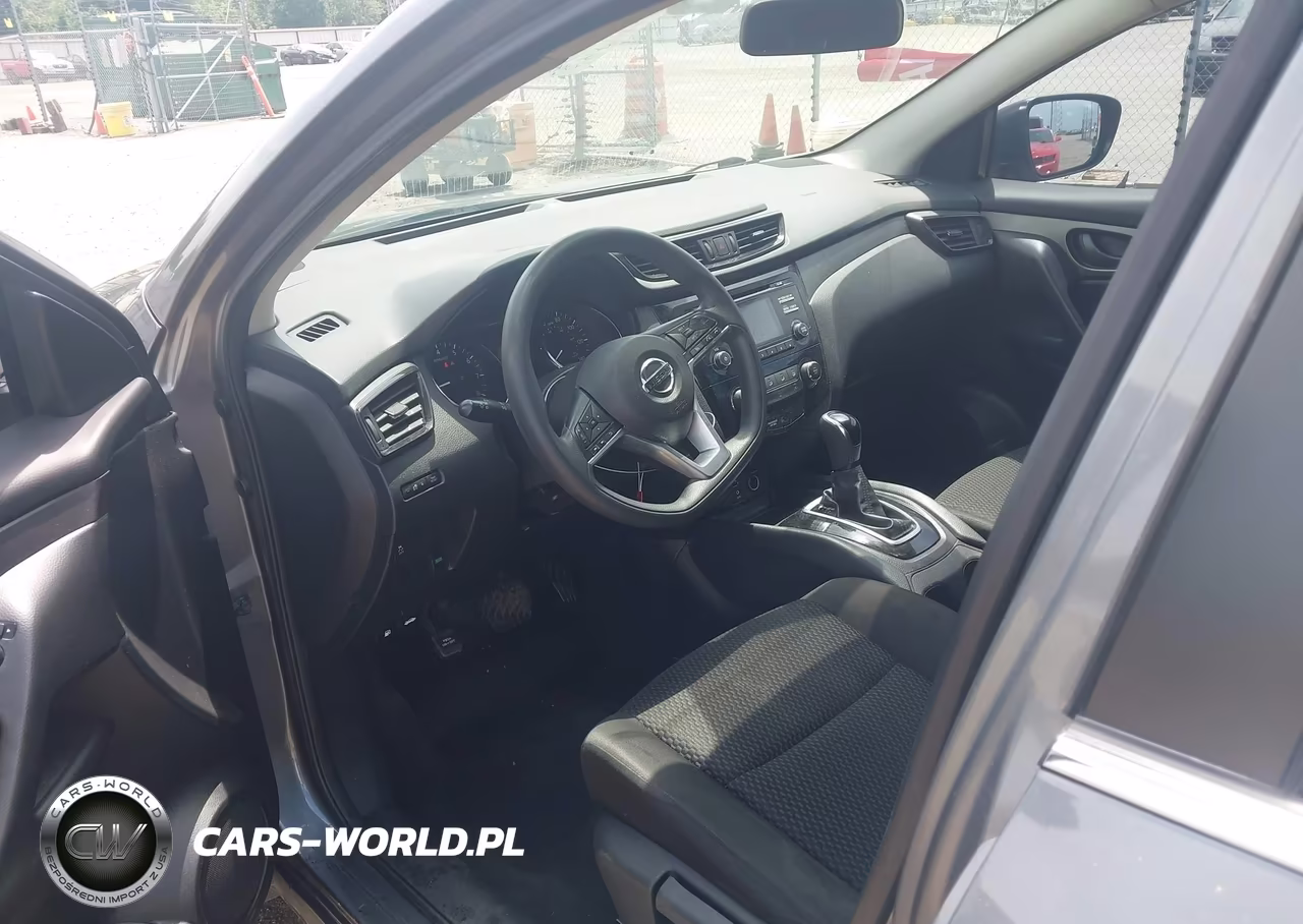 2017 Nissan Rogue Sport S VIN:JN1BJ1CPXHW031000 - 18