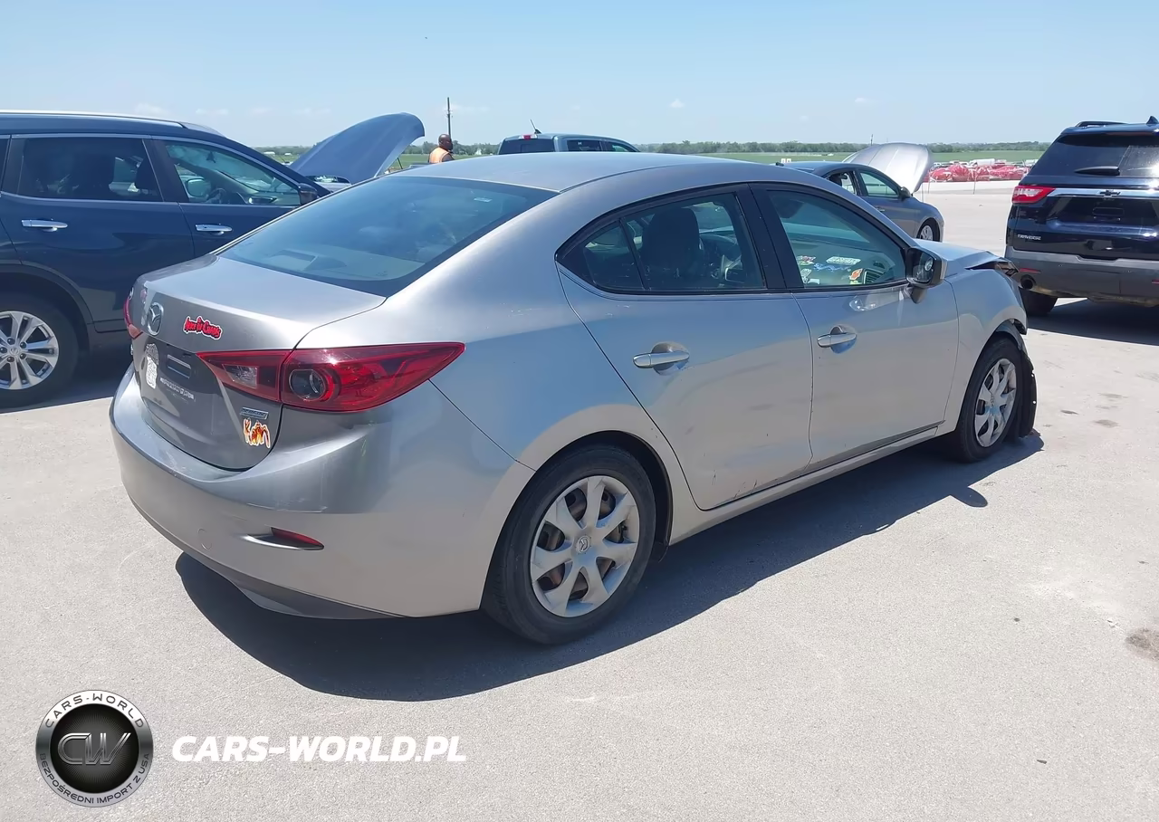 2016 Mazda Mazda3 I Sport VIN:3MZBM1T73GM301118 - 4