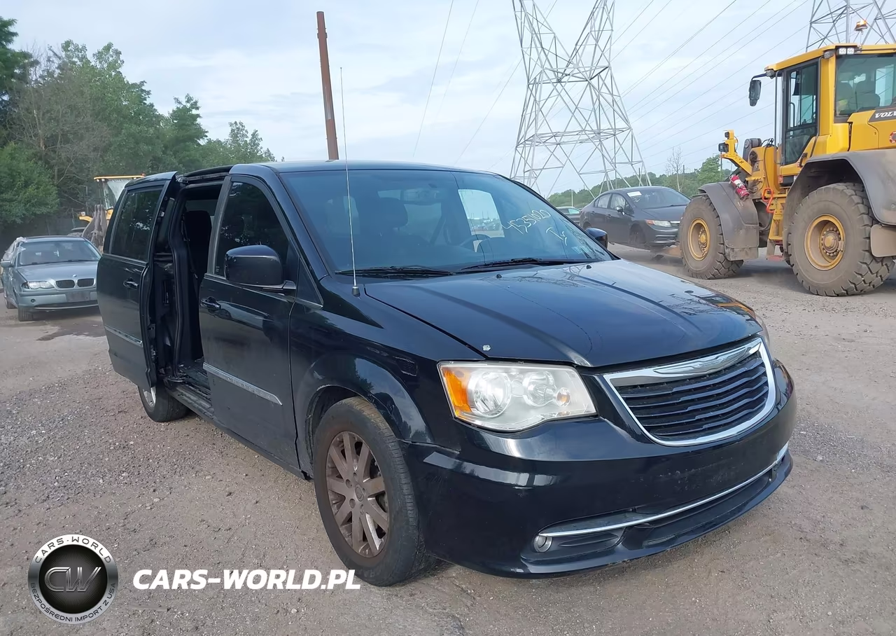 2014 Chrysler Town & Country S – zdjęcie 1 z 12