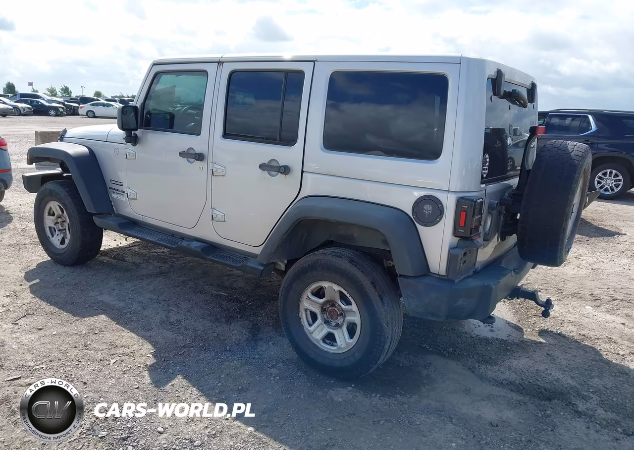 2010 Jeep Wrangler Unlimited Sport VIN:1J4BA3H13AL217430 - 3