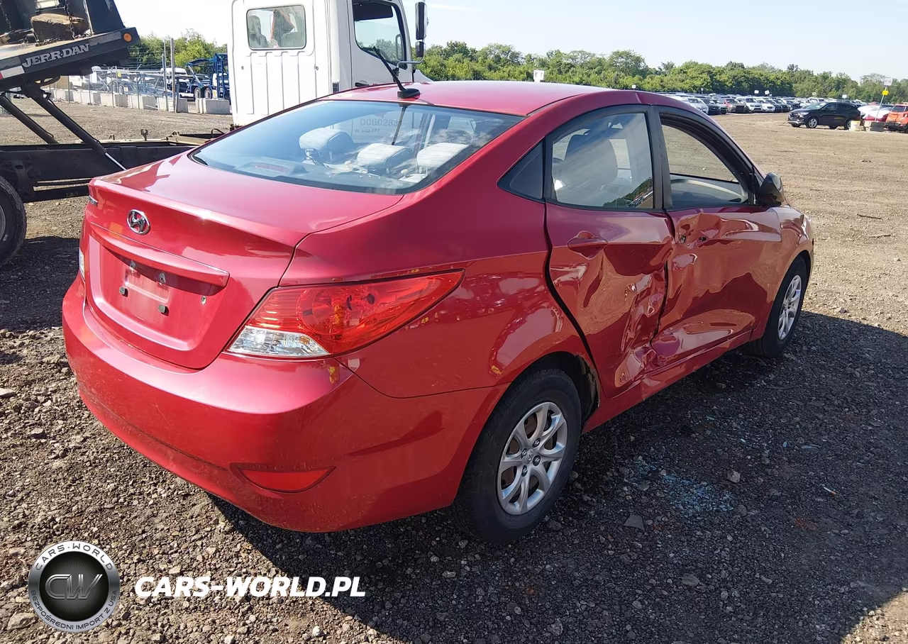 2013 Hyundai Accent Gls VIN:KMHCT4AE0DU518156 - 4
