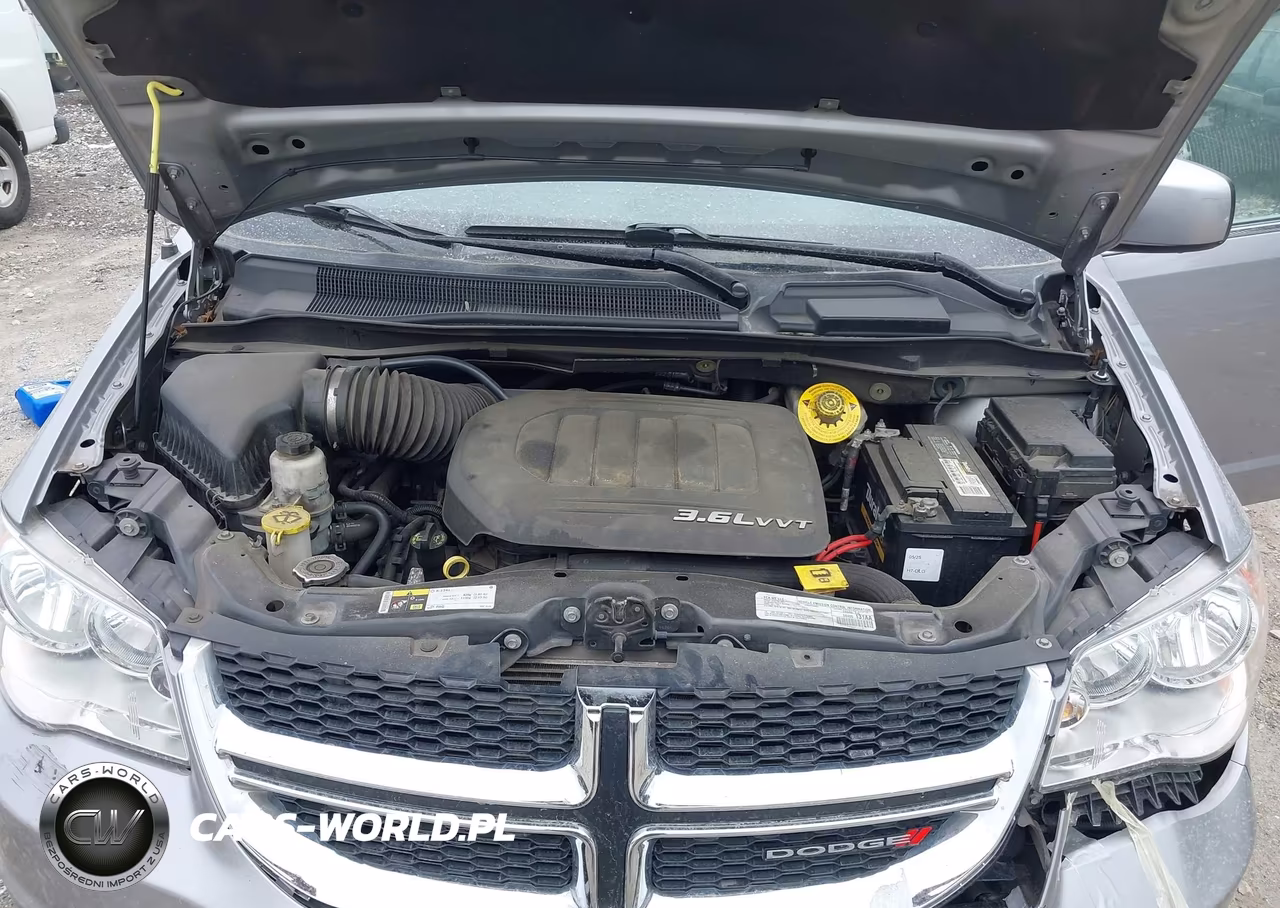 2018 Dodge Grand Caravan Sxt VIN:2C4RDGCG7JR325751 - 10