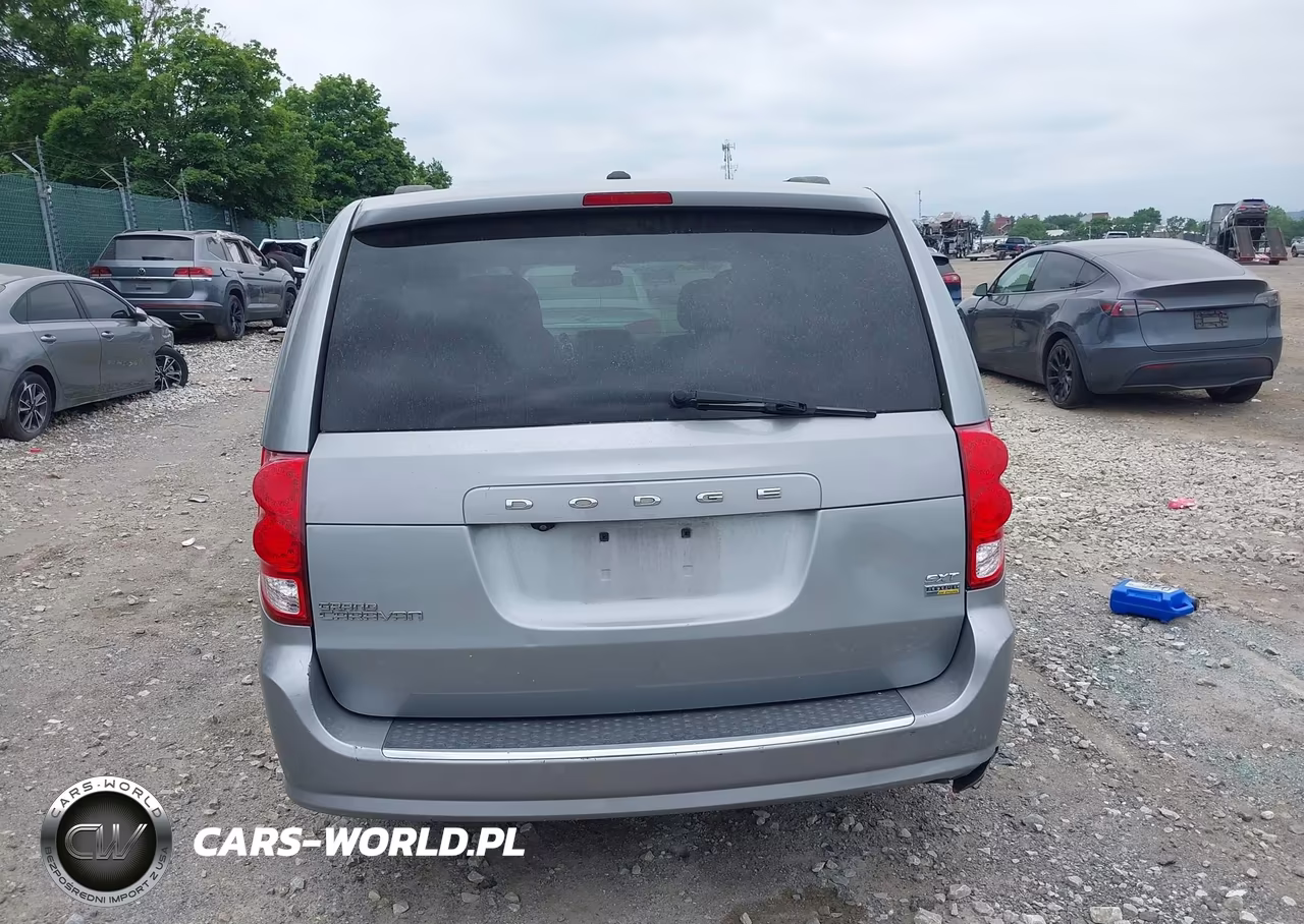 2018 Dodge Grand Caravan Sxt VIN:2C4RDGCG7JR325751 - 16