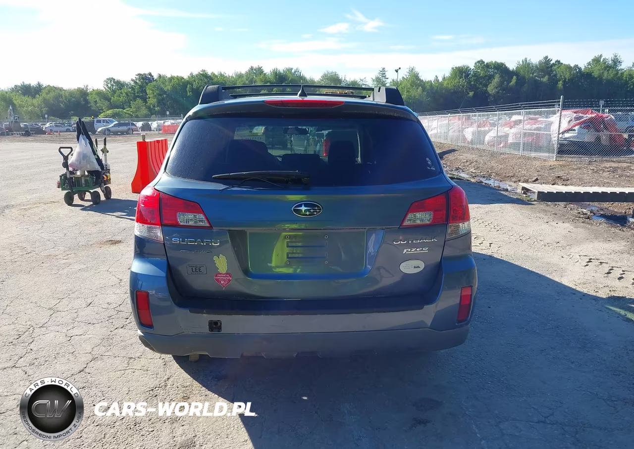 2014 Subaru Outback 2.5I Premium VIN:4S4BRBCC0E3204900 - 16