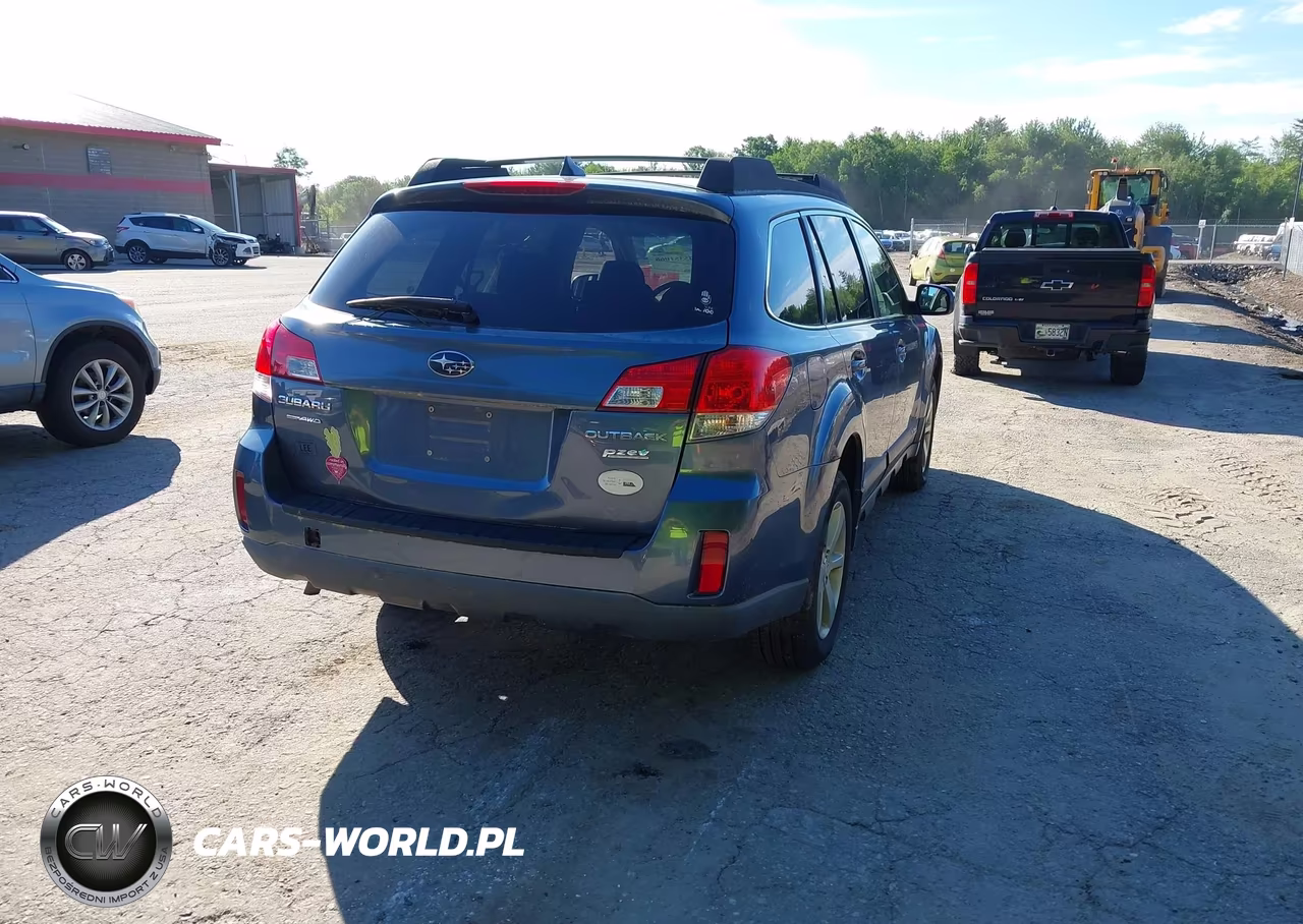 2014 Subaru Outback 2.5I Premium VIN:4S4BRBCC0E3204900 - 4
