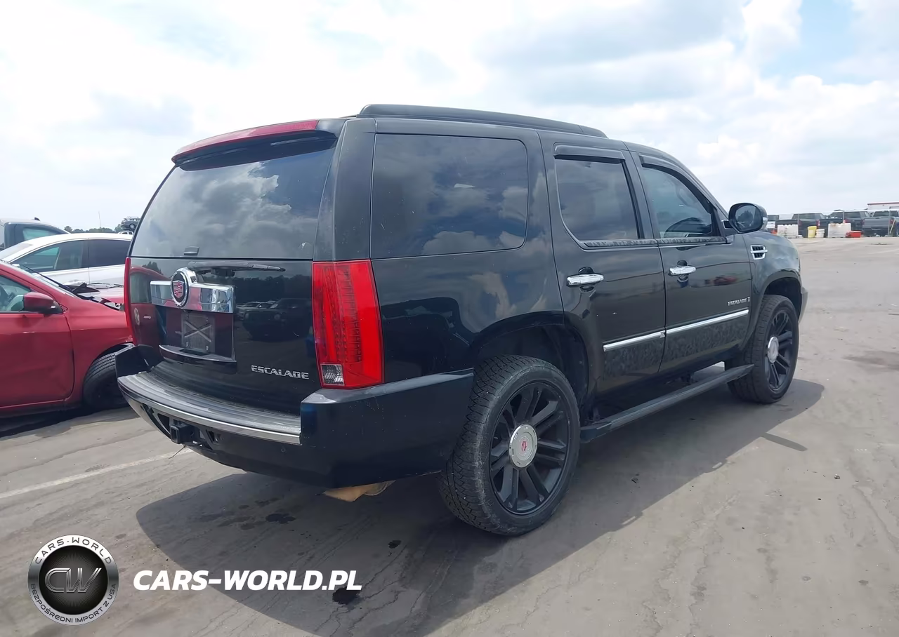 2008 Cadillac Escalade Standard VIN:1GYFK63808R125137 - 4
