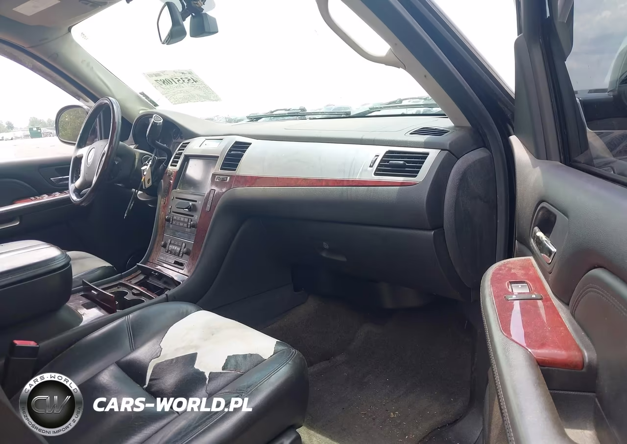 2008 Cadillac Escalade Standard VIN:1GYFK63808R125137 - 5