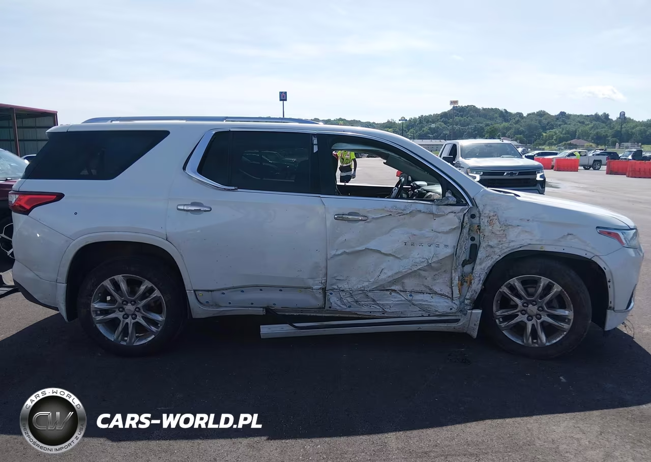 2018 Chevrolet Traverse High Country VIN:1GNEVKKW4JJ127860 - 14