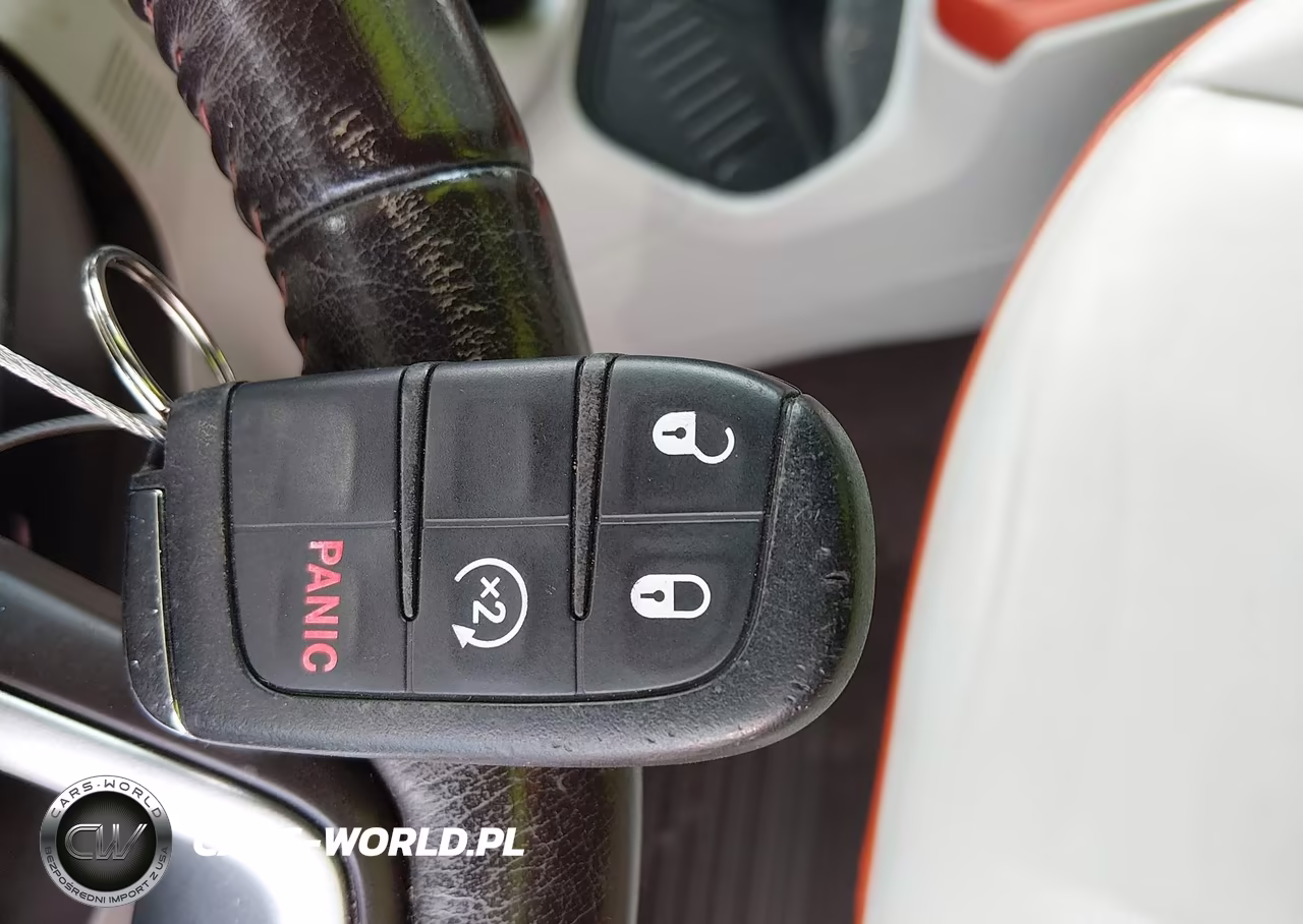2016 Jeep Renegade Limited VIN:ZACCJADT2GPE12090 - 11