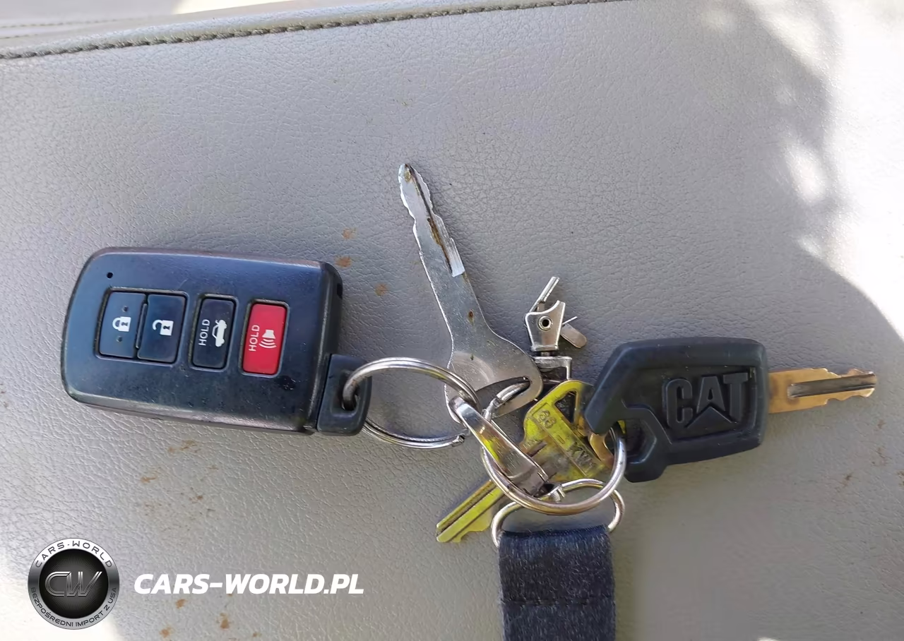 2015 Toyota Camry Xle V6 VIN:4T1BK1FK2FU565591 - 11