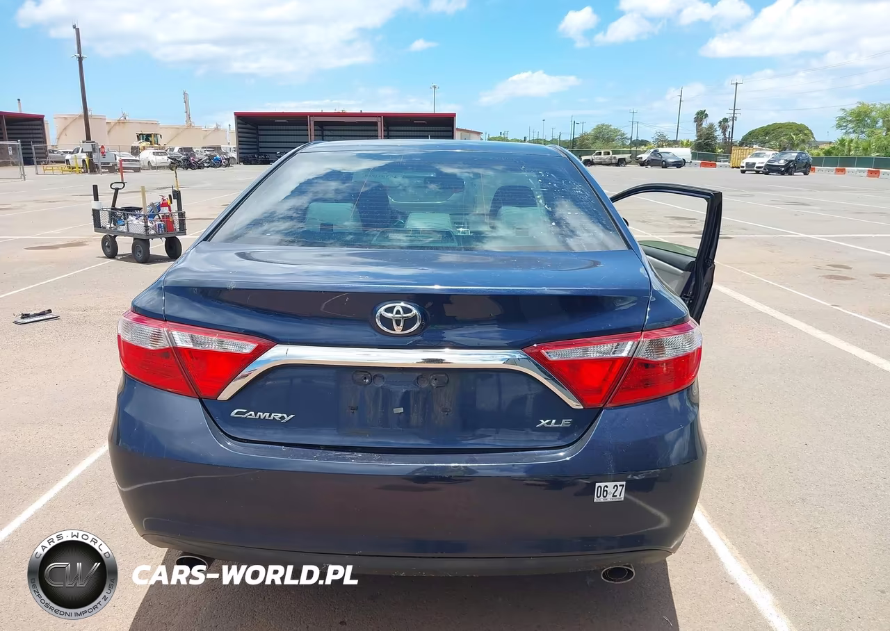 2015 Toyota Camry Xle V6 VIN:4T1BK1FK2FU565591 - 16
