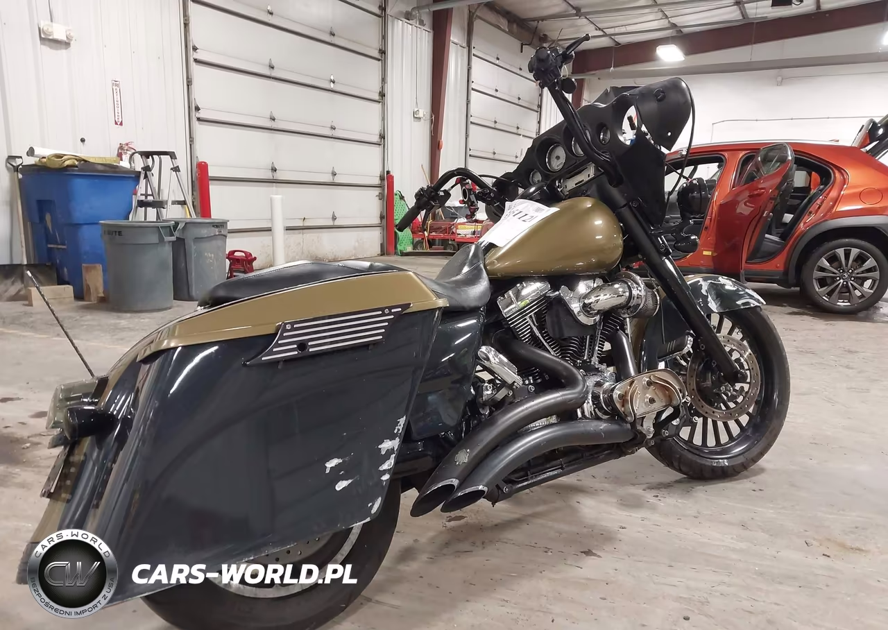 2009 Harley-Davidson Flhx VIN:1HD1KB4169Y610429 - 4