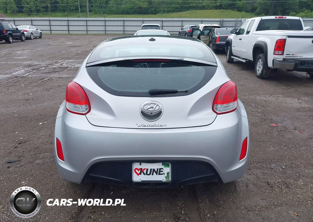 2017 Hyundai Veloster Value Edition VIN:KMHTC6AD3HU317800 - 16