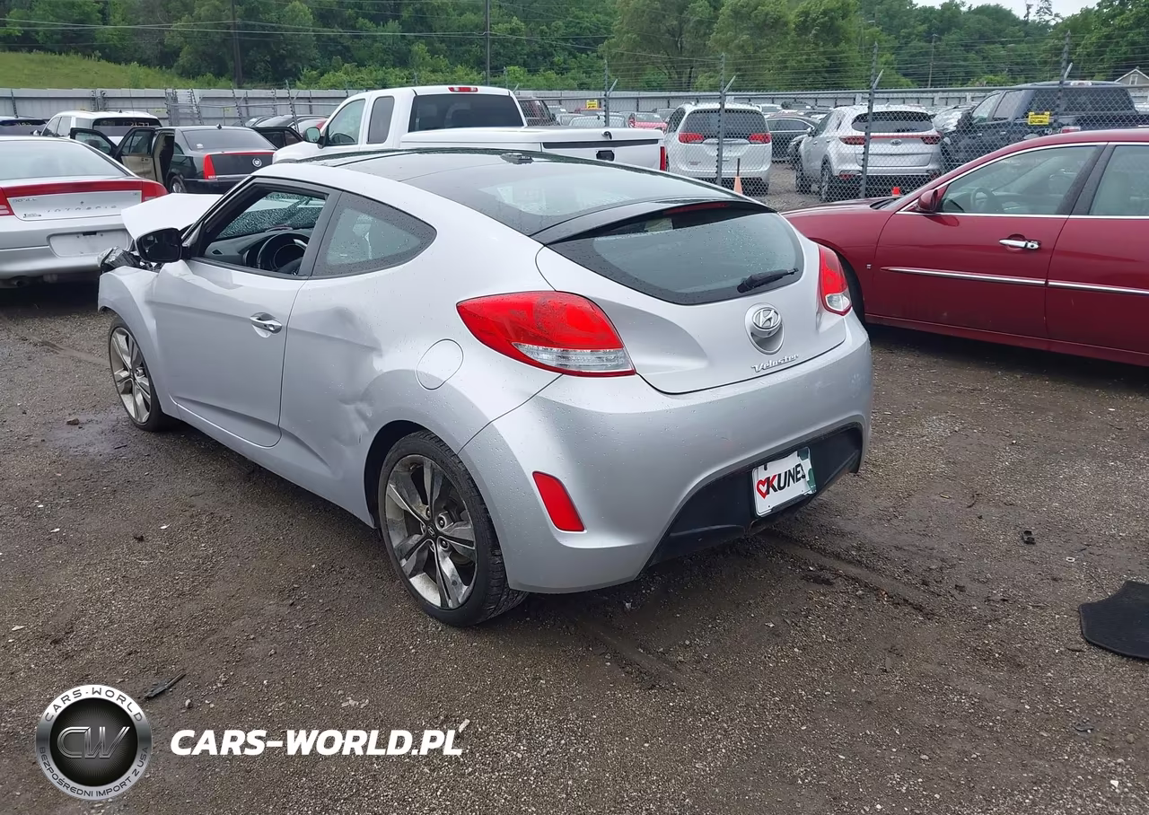 2017 Hyundai Veloster Value Edition VIN:KMHTC6AD3HU317800 - 3