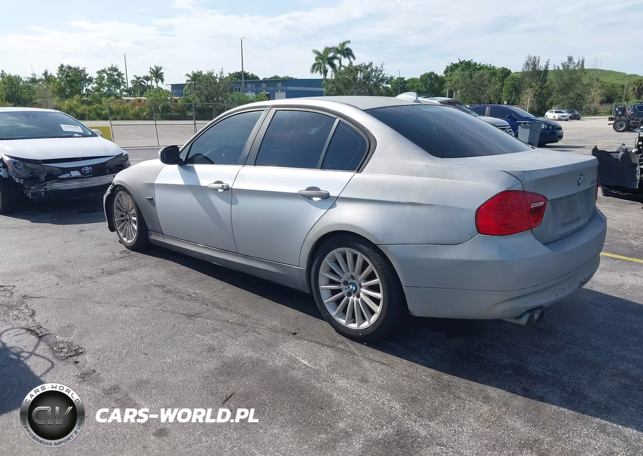 2011 BMW 328I VIN:WBAPH7G52BNN05252 - 3