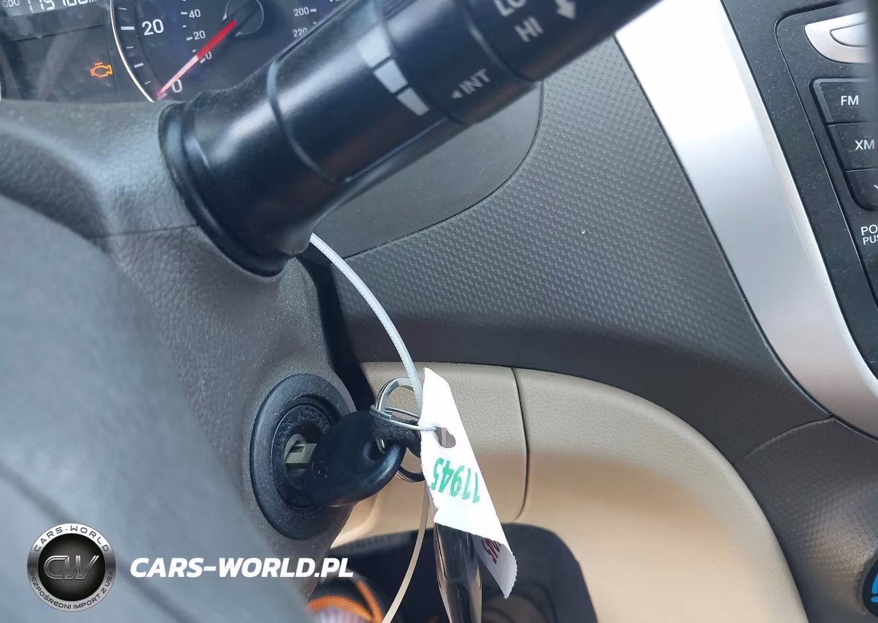 2013 Hyundai Accent Gls VIN:KMHCT4AE9DU569686 - 11