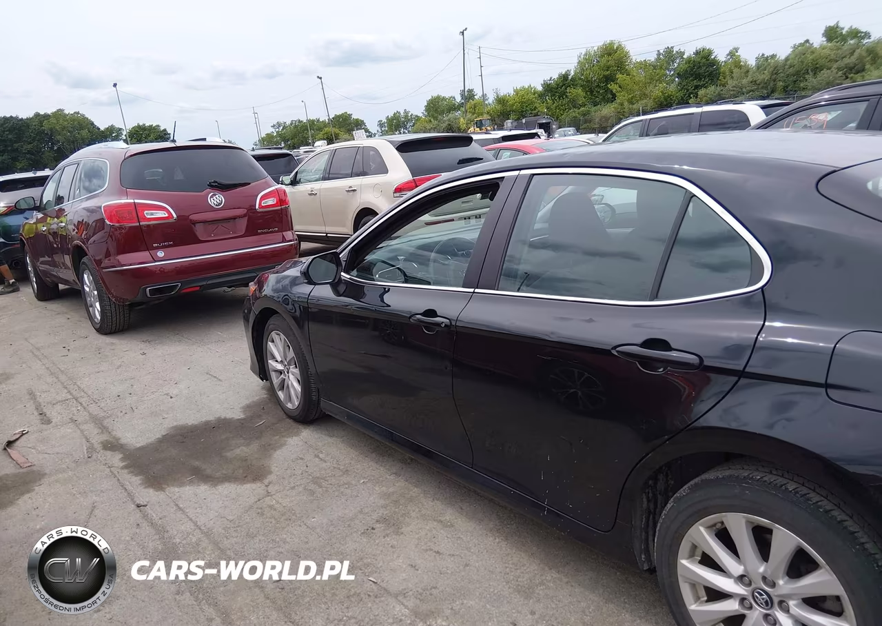 2018 Toyota Camry Le VIN:4T1B11HK6JU668764 - 14