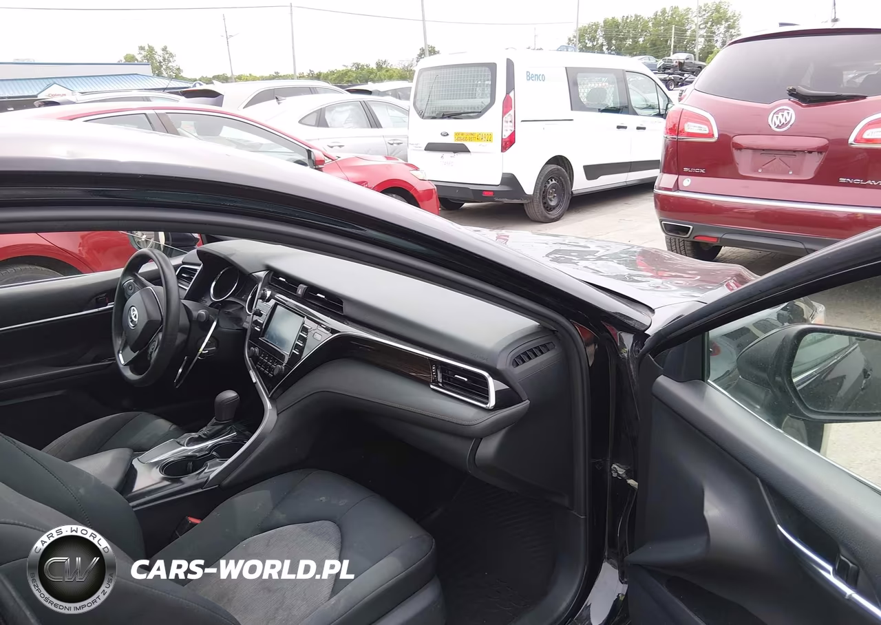 2018 Toyota Camry Le VIN:4T1B11HK6JU668764 - 5