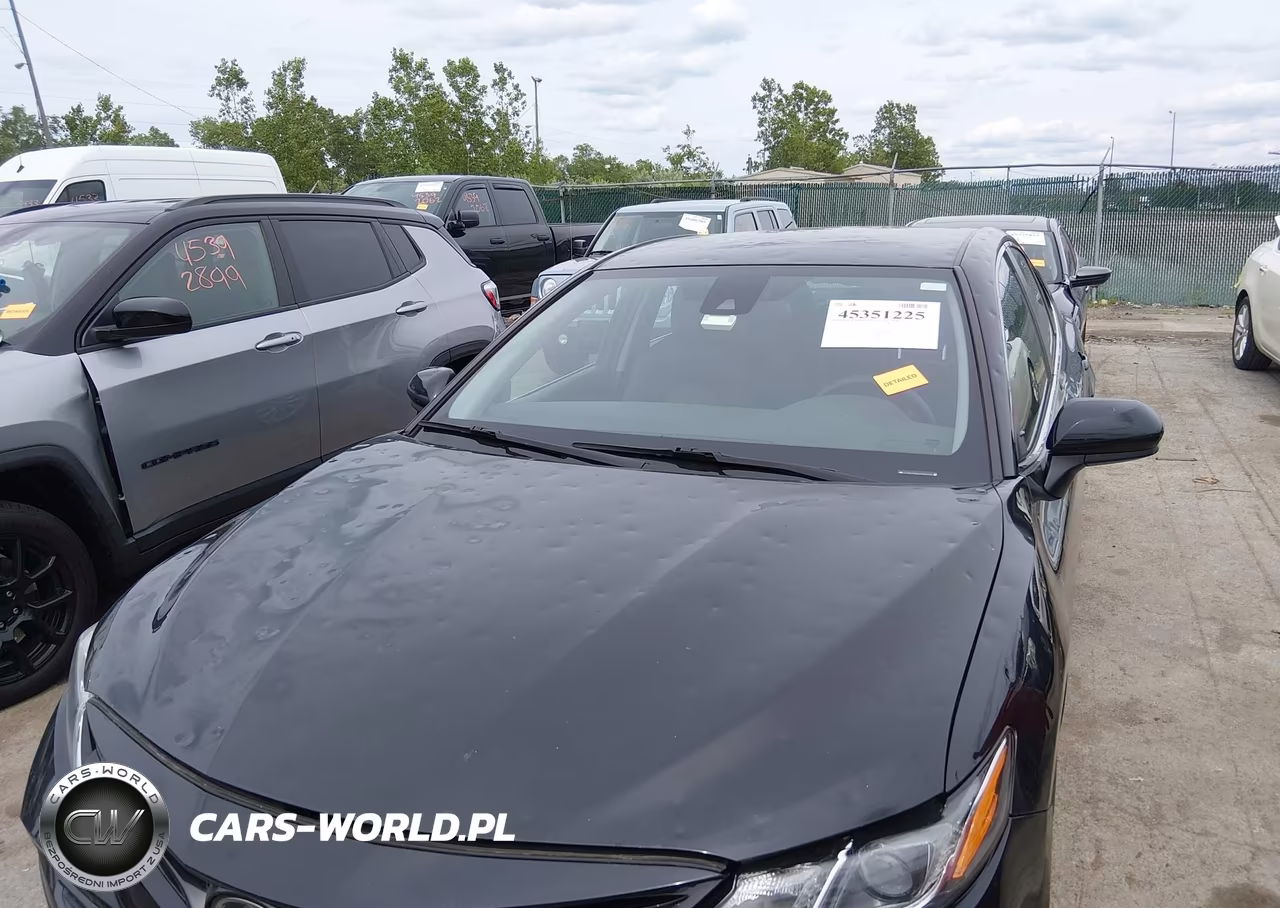 2018 Toyota Camry Le VIN:4T1B11HK6JU668764 - 6