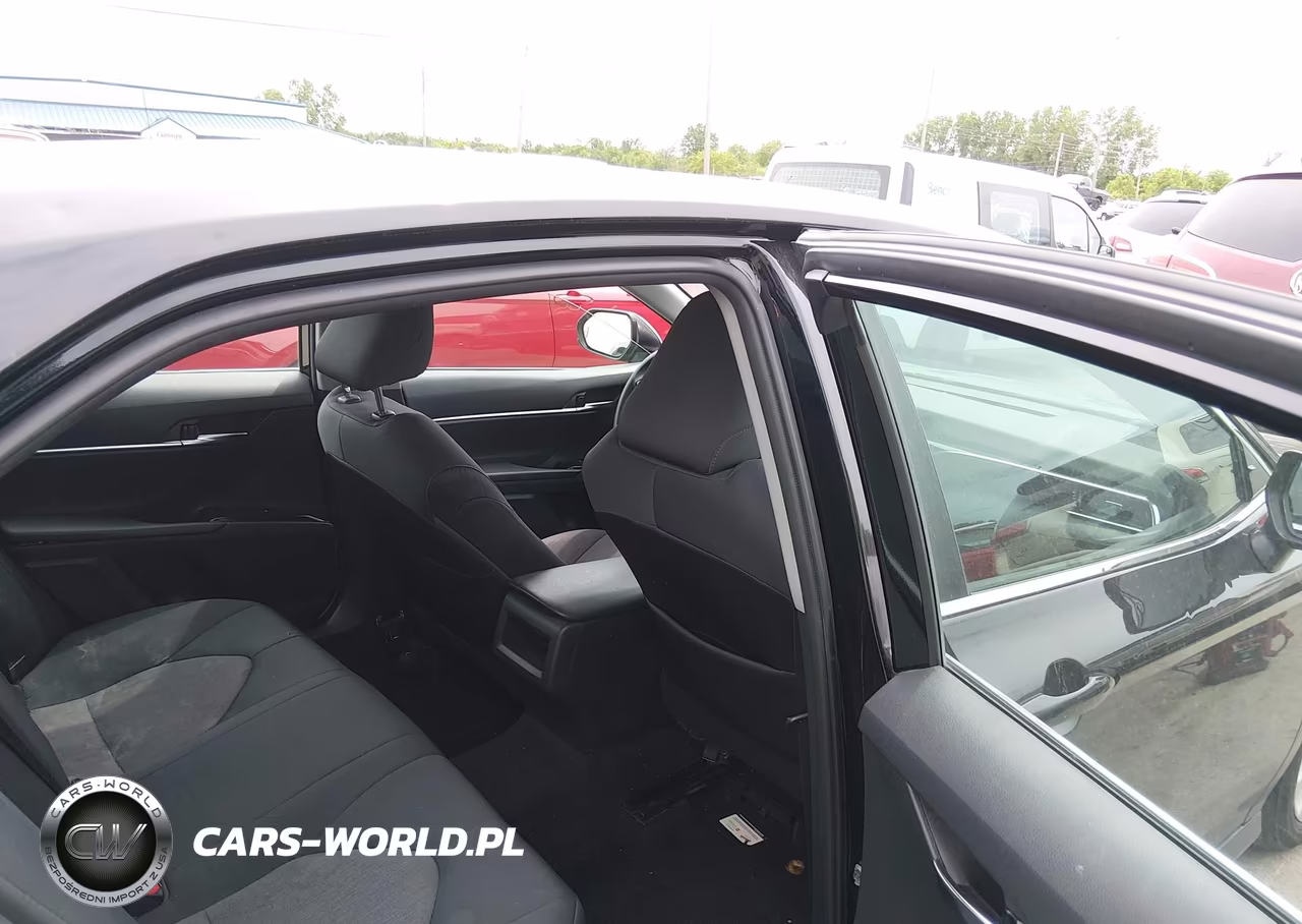 2018 Toyota Camry Le VIN:4T1B11HK6JU668764 - 8