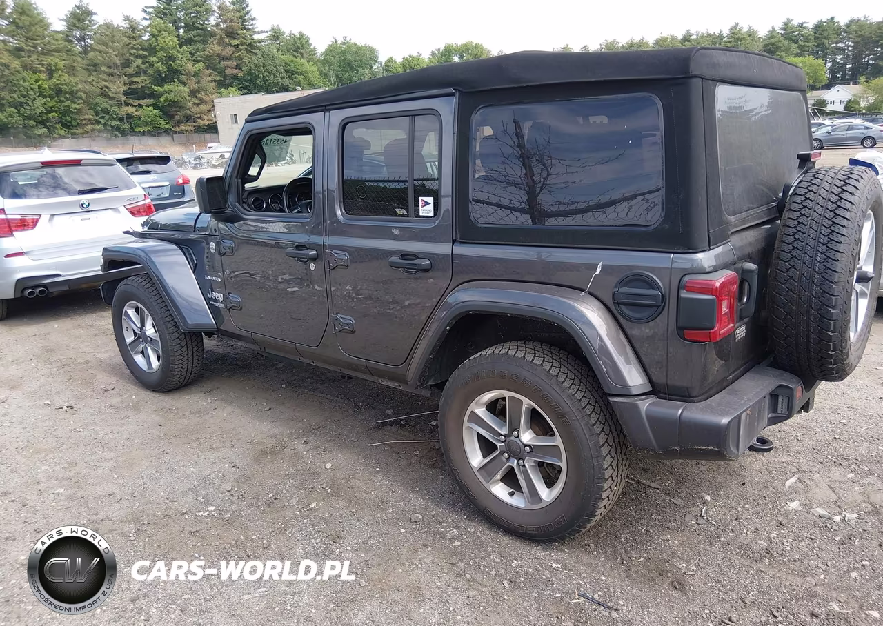 2021 Jeep Wrangler Unlimited Sahara 4X4 VIN:1C4HJXEG5MW703160 - 3
