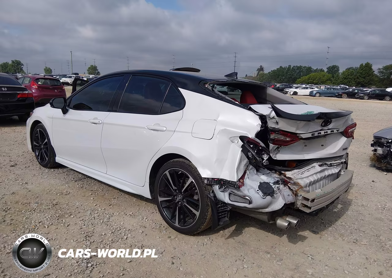 2019 Toyota Camry Xse VIN:4T1B61HK5KU281884 - 3