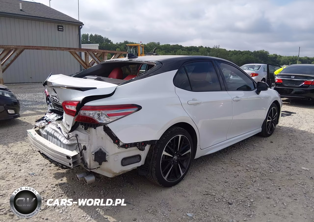 2019 Toyota Camry Xse VIN:4T1B61HK5KU281884 - 4