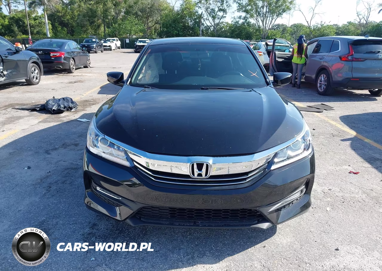 2017 Honda Accord Sport VIN:1HGCR2F51HA151101 - 12