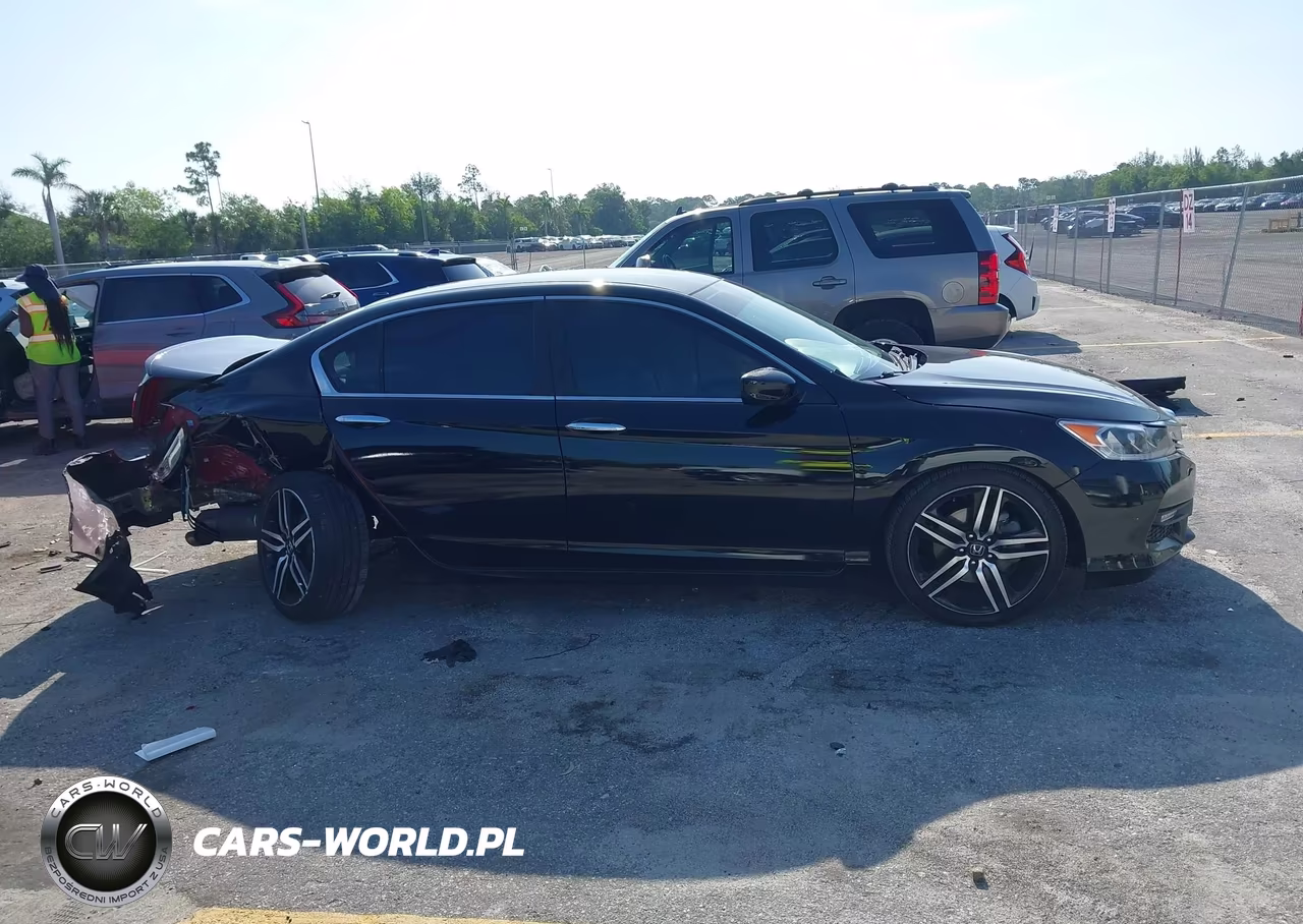 2017 Honda Accord Sport VIN:1HGCR2F51HA151101 - 13