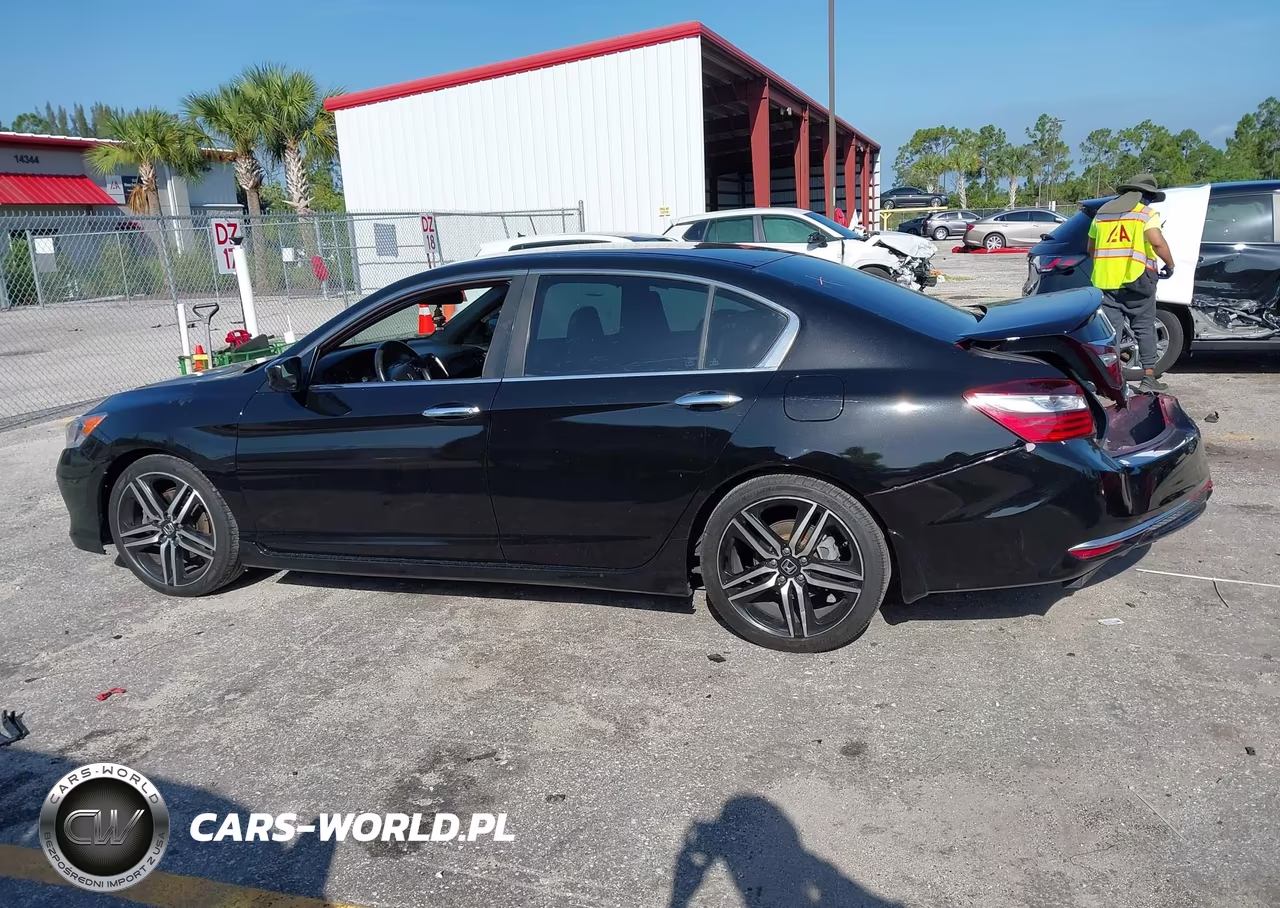 2017 Honda Accord Sport VIN:1HGCR2F51HA151101 - 14