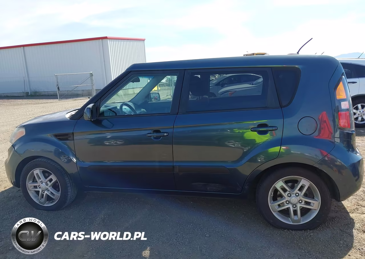 2011 Kia Soul + VIN:KNDJT2A25B7284775 - 14