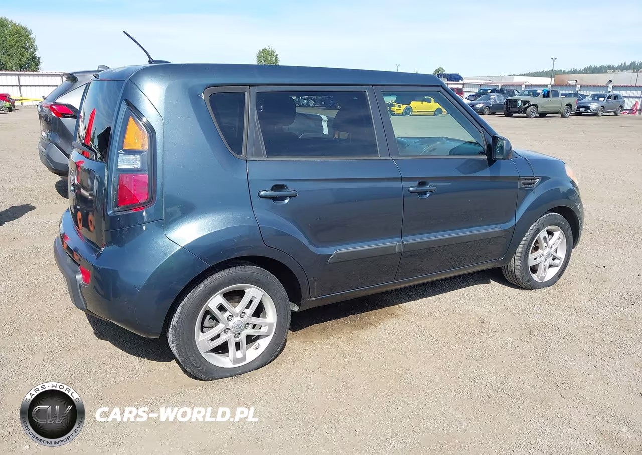 2011 Kia Soul + VIN:KNDJT2A25B7284775 - 4