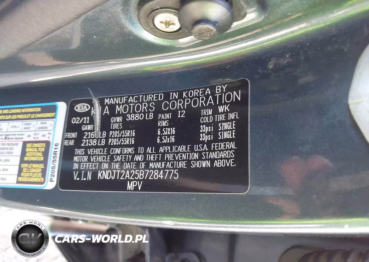 2011 Kia Soul + VIN:KNDJT2A25B7284775 - 9