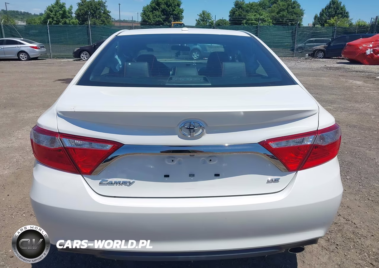 2017 Toyota Camry Se VIN:4T1BF1FK7HU380136 - 16
