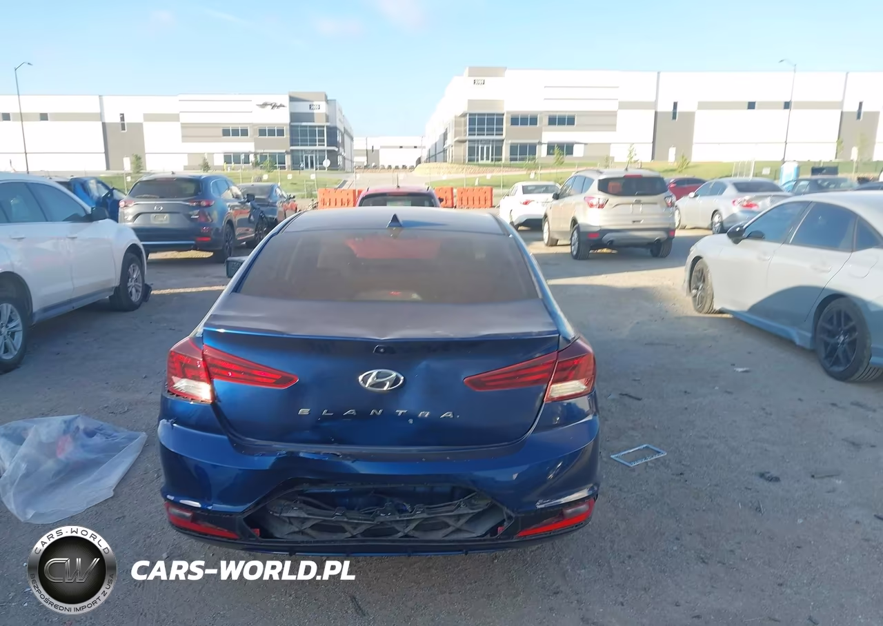2019 Hyundai Elantra Value Edition VIN:5NPD84LF4KH453884 - 13