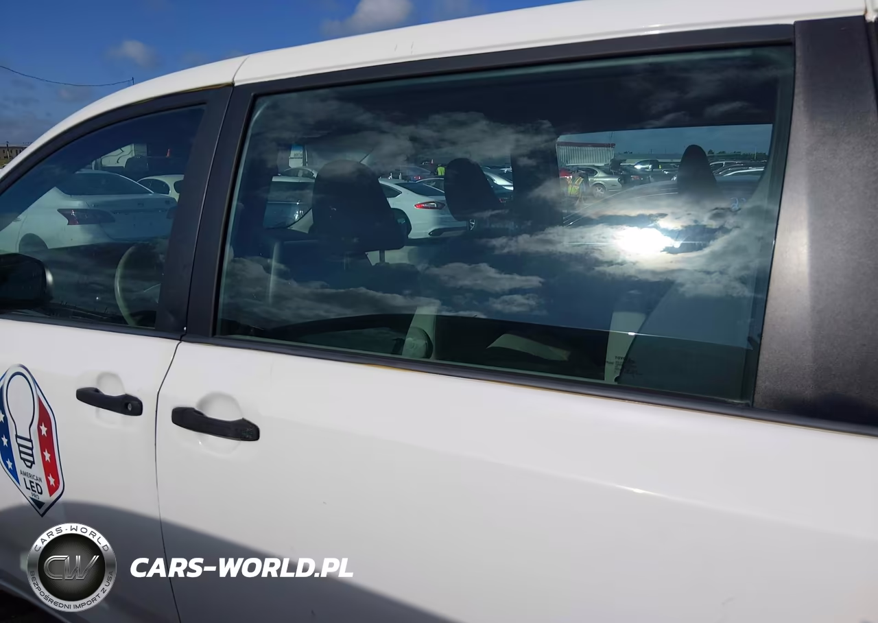 2013 Toyota Sienna L V6 7 Passenger VIN:5TDZK3DC0DS306500 - 14