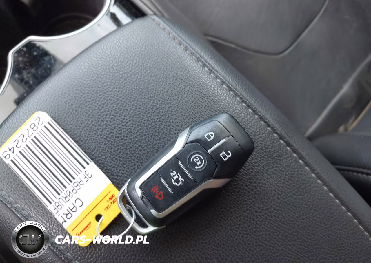 2015 Ford Fusion Hybrid Titanium VIN:3FA6P0RU8FR243405 - 11