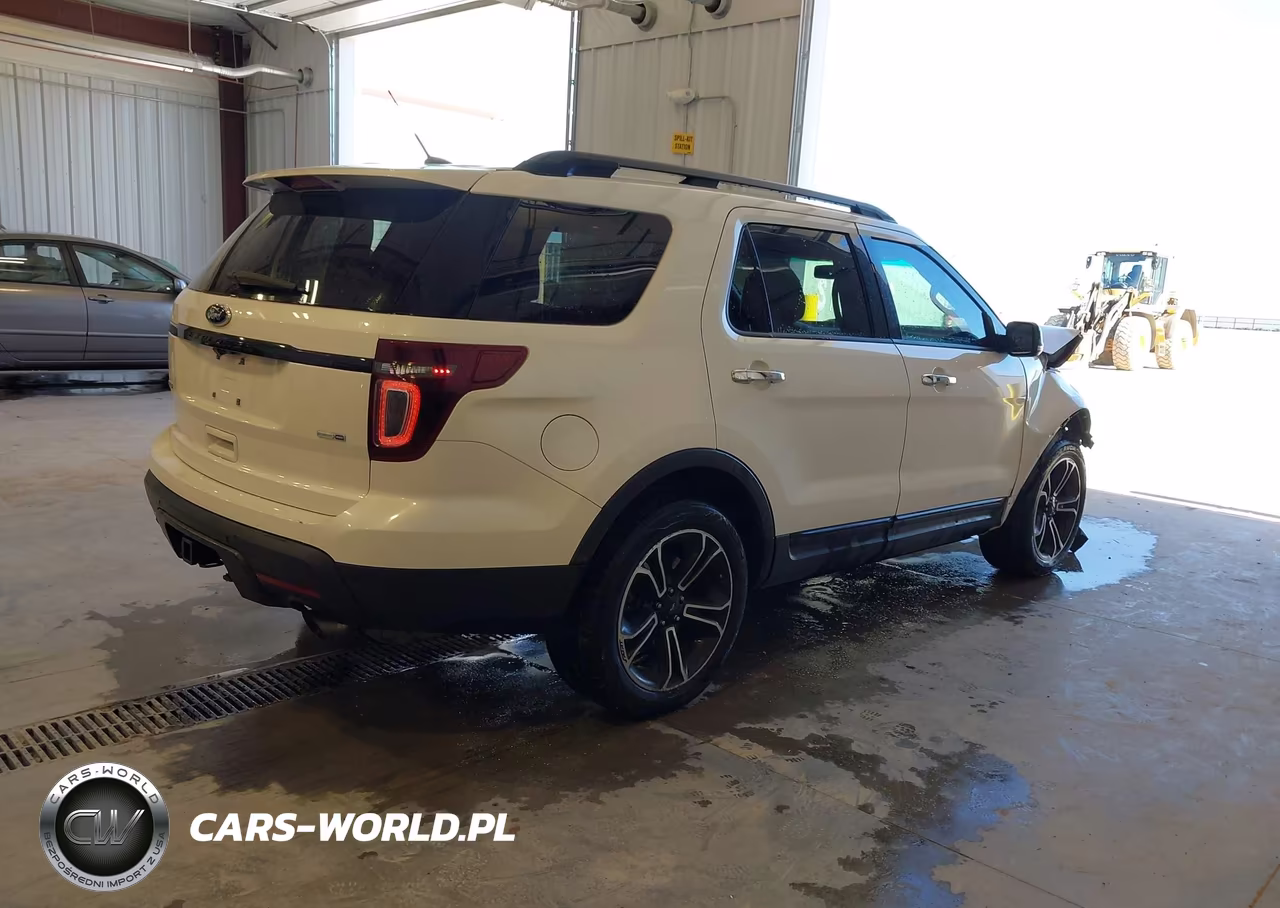 2013 Ford Explorer Sport VIN:1FM5K8GT9DGC80704 - 4