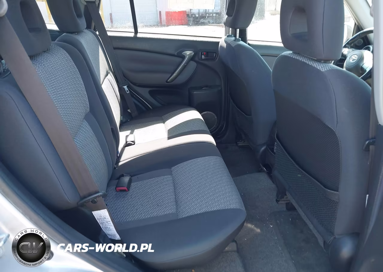 2004 Toyota Rav4 VIN:JTEHD20V640020673 - 8
