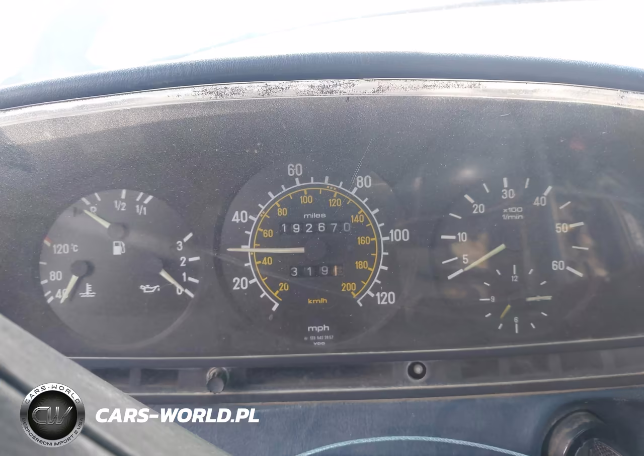 1984 Mercedes-Benz 300 Tdt VIN:WDBAB93A1EF008067 - 7