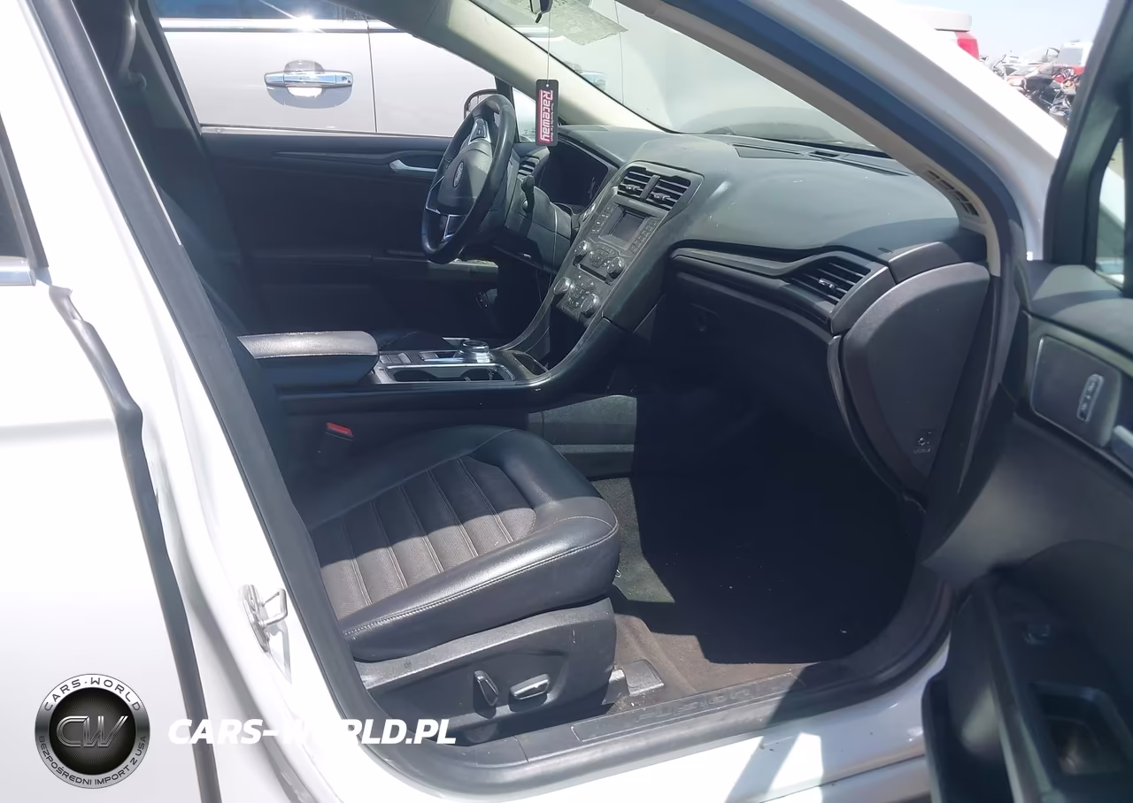 2018 Ford Fusion Hybrid Se VIN:3FA6P0LU6JR132689 - 5