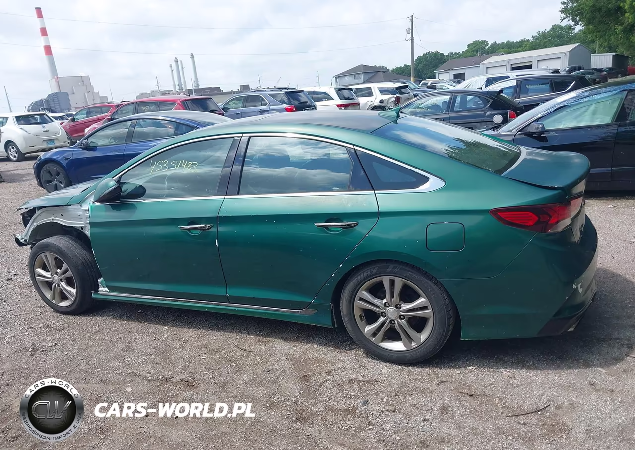 2018 Hyundai Sonata Sport VIN:5NPE34AF1JH642111 - 14