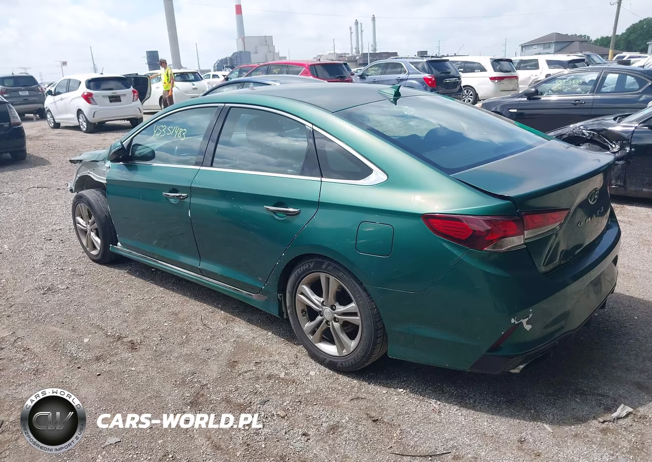 2018 Hyundai Sonata Sport VIN:5NPE34AF1JH642111 - 3
